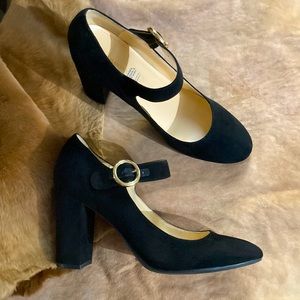 Liz Claiborne Black Vegan Suede Mary Jane Pumps